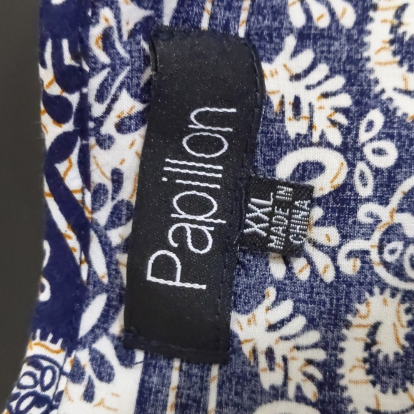 Papillon Paisley Print Lace Up Neckline T-Shirt - Picture 10 of 13